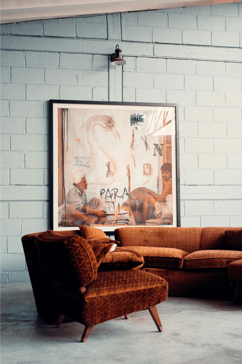 Soft curves furniture with rounded silhouettes